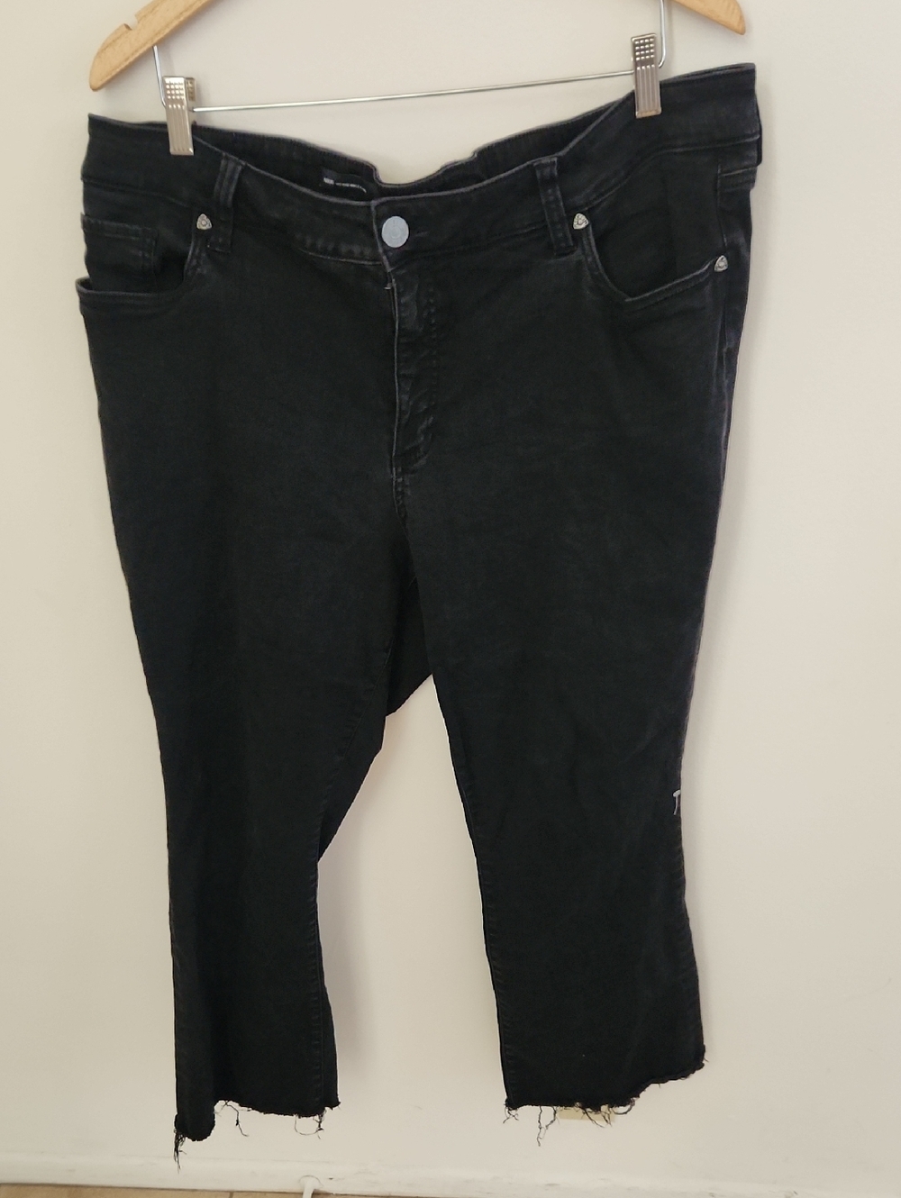 KUT From The Kloth Nikki Mid-rise Ankle Flare Jeans Black 20W - Picture 4 of 9